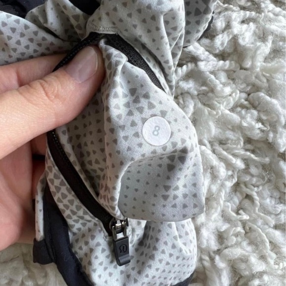 Lululemon Tracker Short III *4-way Stretch Diamond Camo Silver Spoon Grey - Picture 3 of 3